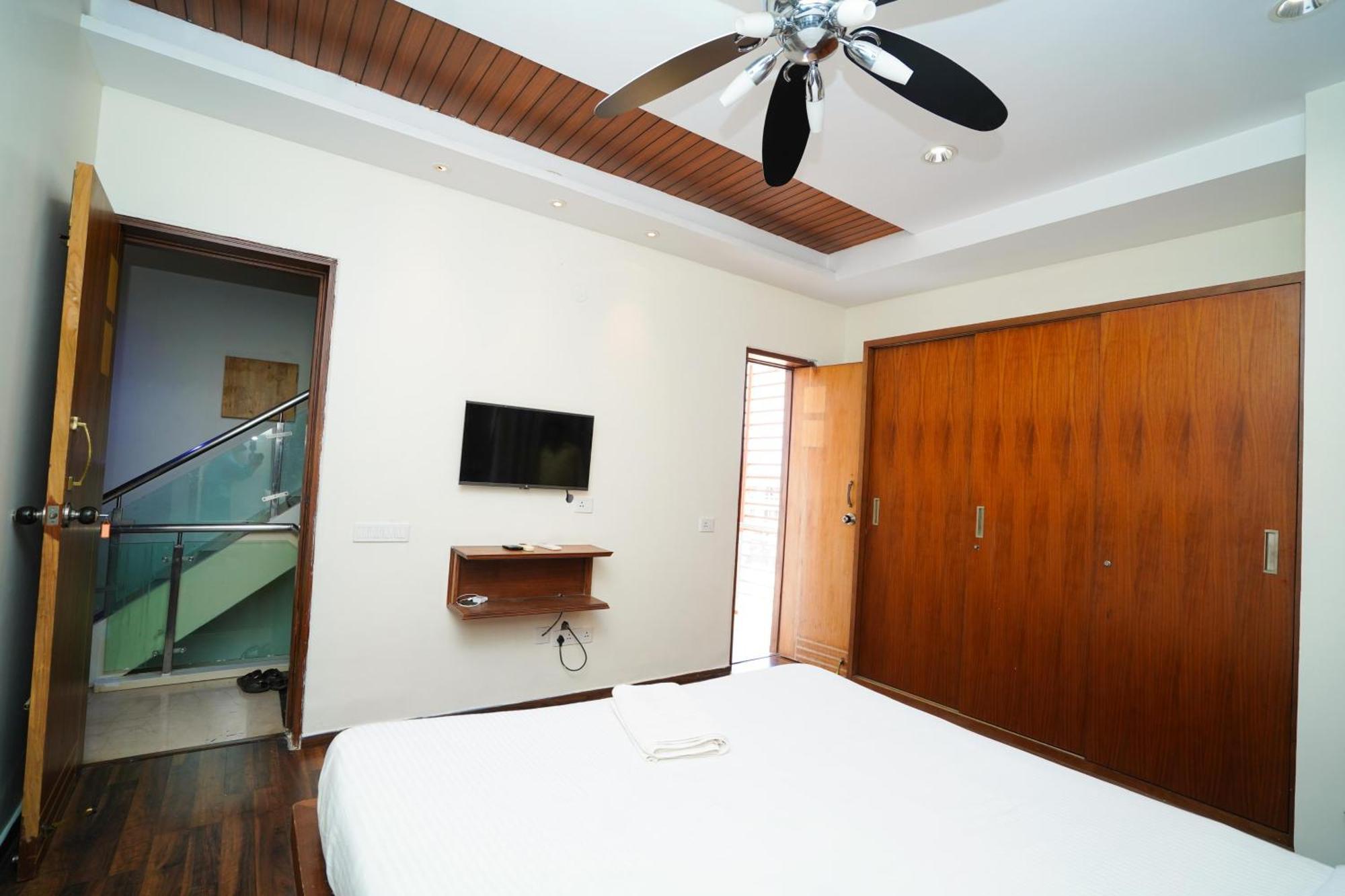 Golden Villa - Duplex House With Private Theater - Near To Alipiri And Bhudevi Ttd Ticket Counter And Kapilateertham 蒂鲁帕蒂 外观 照片