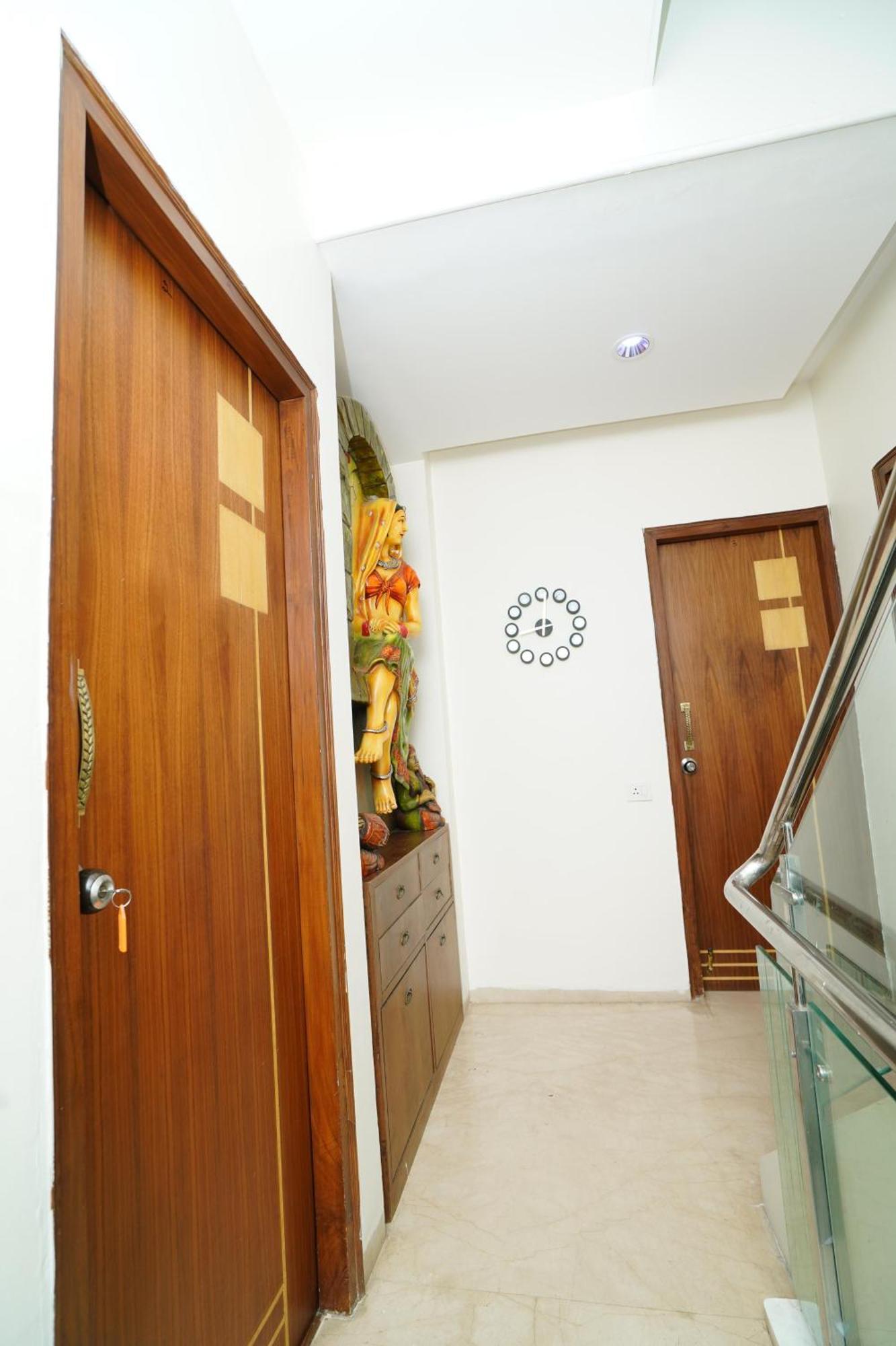 Golden Villa - Duplex House With Private Theater - Near To Alipiri And Bhudevi Ttd Ticket Counter And Kapilateertham 蒂鲁帕蒂 外观 照片