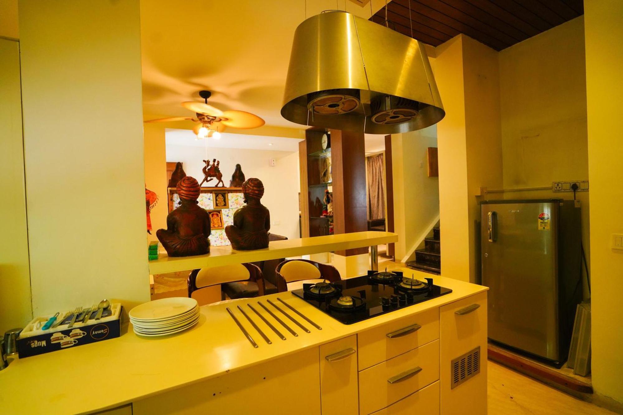 Golden Villa - Duplex House With Private Theater - Near To Alipiri And Bhudevi Ttd Ticket Counter And Kapilateertham 蒂鲁帕蒂 外观 照片