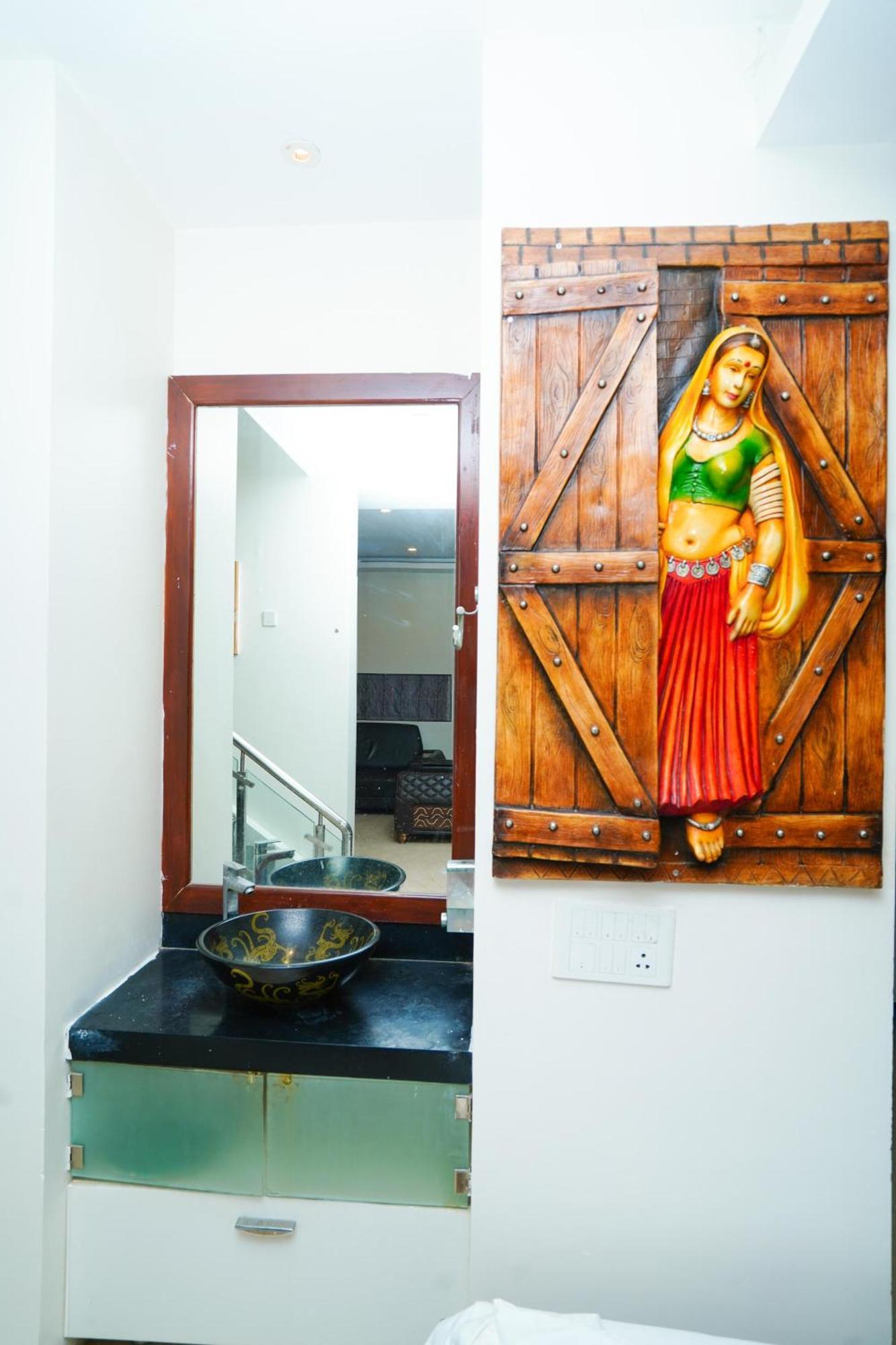Golden Villa - Duplex House With Private Theater - Near To Alipiri And Bhudevi Ttd Ticket Counter And Kapilateertham 蒂鲁帕蒂 外观 照片