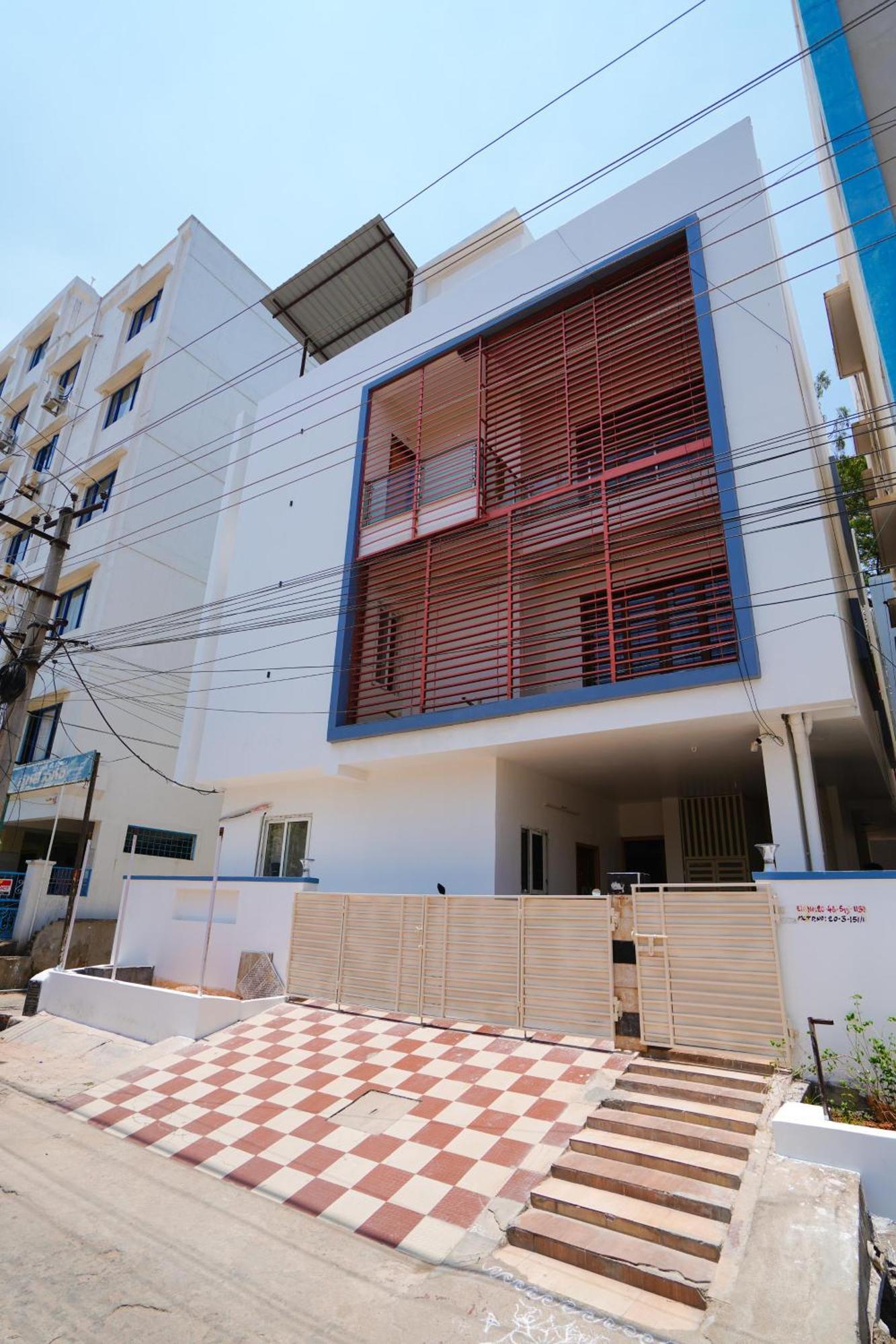 Golden Villa - Duplex House With Private Theater - Near To Alipiri And Bhudevi Ttd Ticket Counter And Kapilateertham 蒂鲁帕蒂 外观 照片